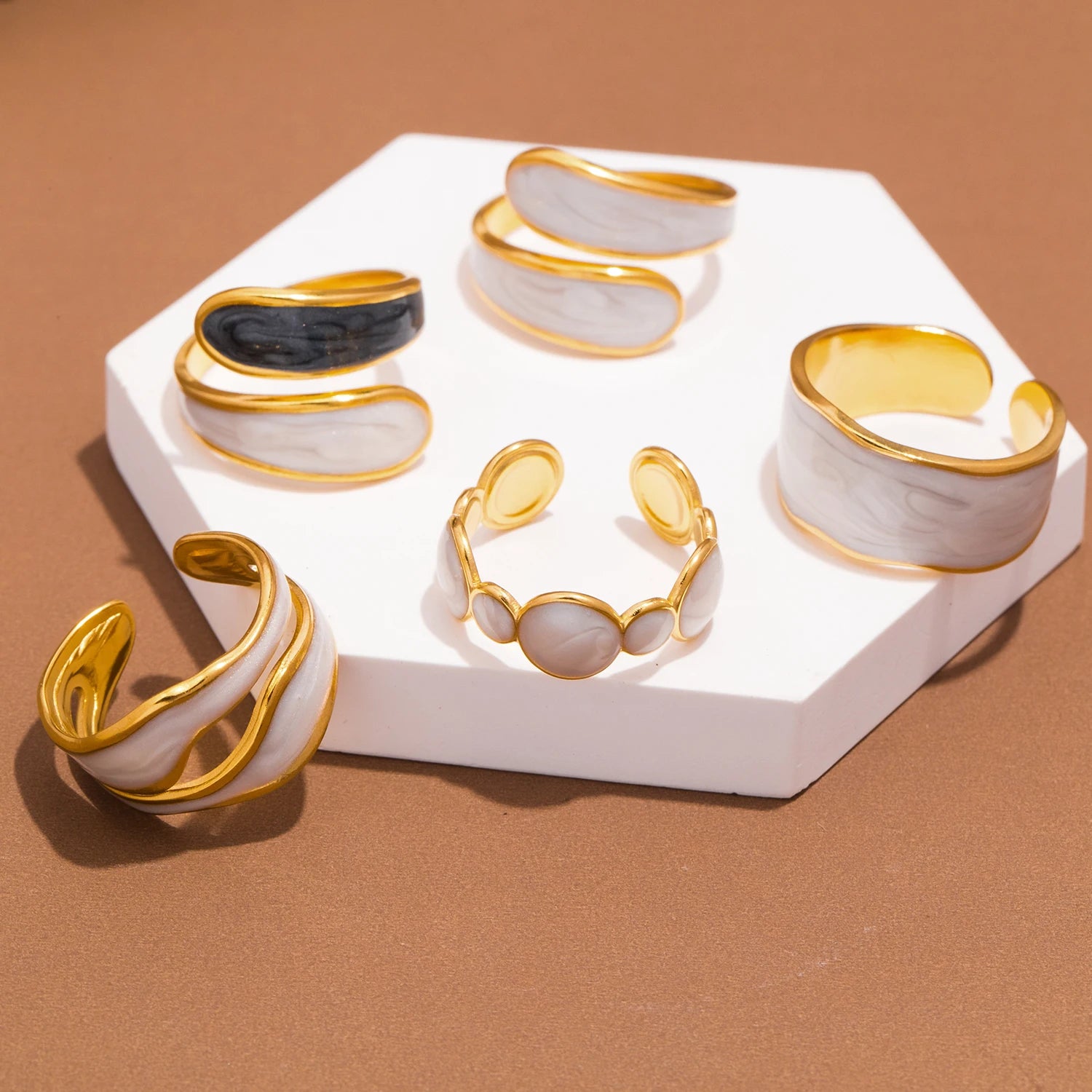 UHBINYCA Simple Black and White Cold Enamel Ring, Stainless Steel Ring with Adjustable Opening|Lurea accessories ♥️