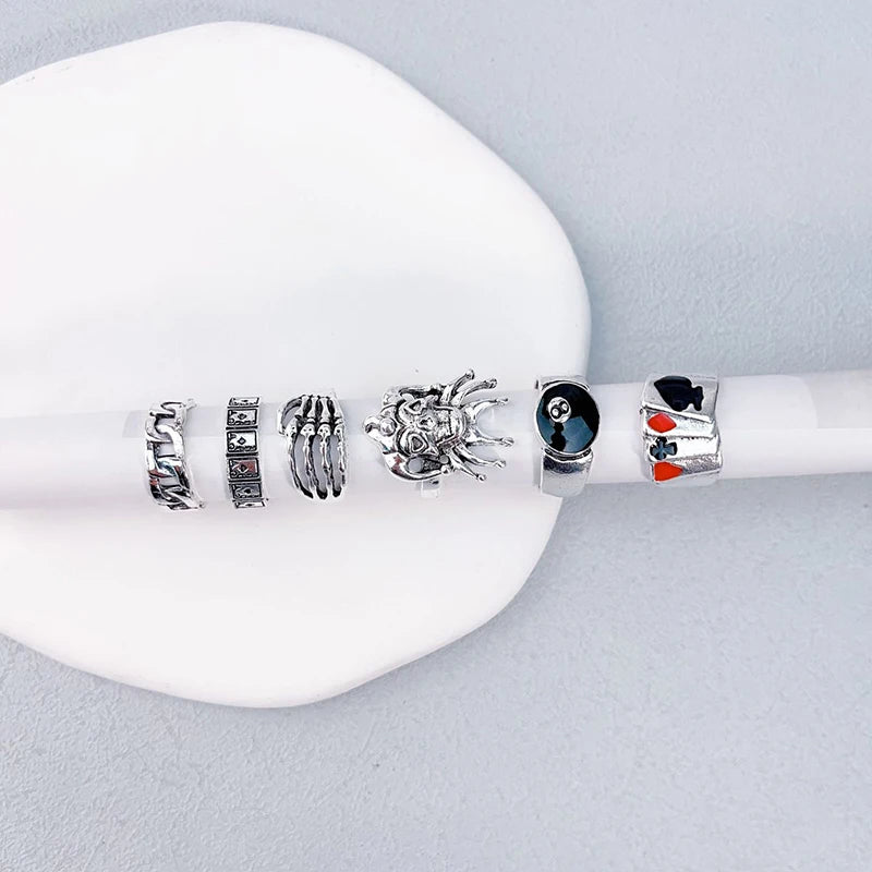 Hollow Geometric Rings Jewellery 🕷⛓️