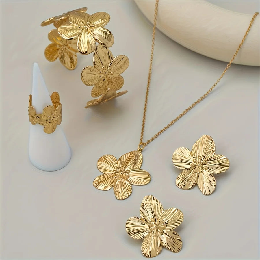 5pcs Elegant Golden-Tone Floral Jewelry Set - Vintage Style, Includes Necklace, Bracelet, Ring,and Earrings Ideal for Daily Wear🧡