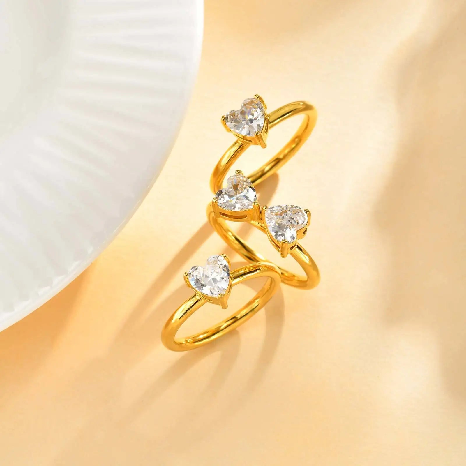 💖  Elegant Gold Charm Bracelet

✨ Shine with timeless beauty✨️